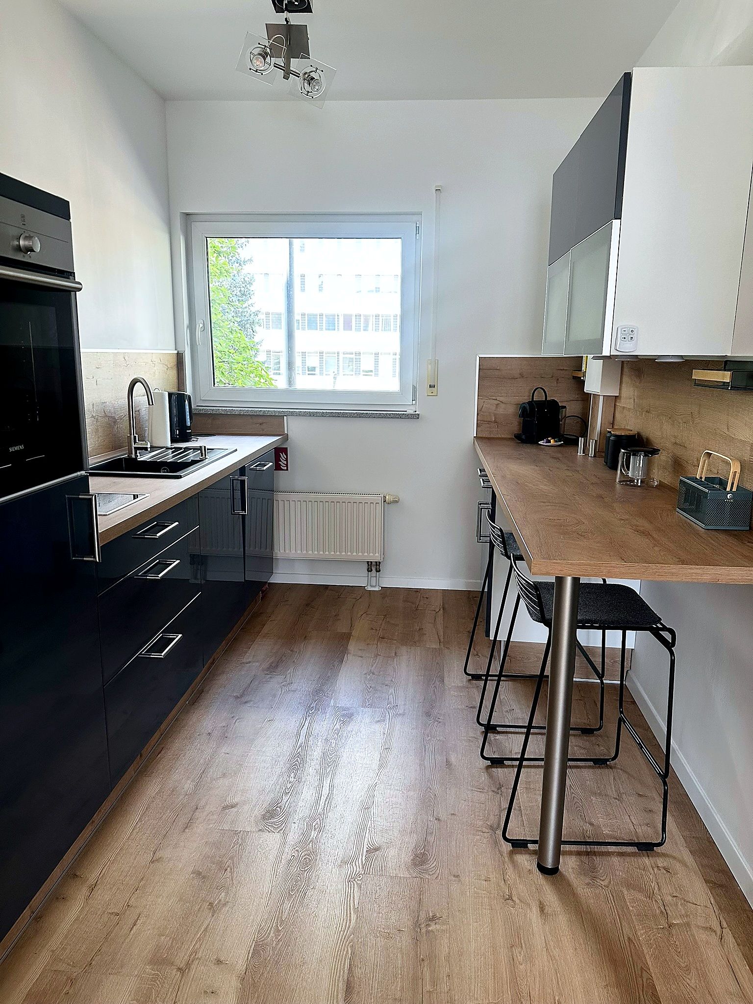 Quiet, Comfortable Apartment In A Prime Location - 6