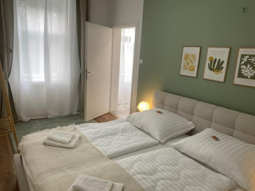 Inviting 1-bedroom flat near the Thaliastraße subway station