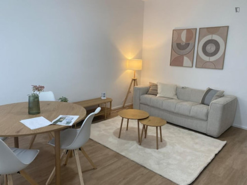 Inviting 1-bedroom flat near the Thaliastraße subway station