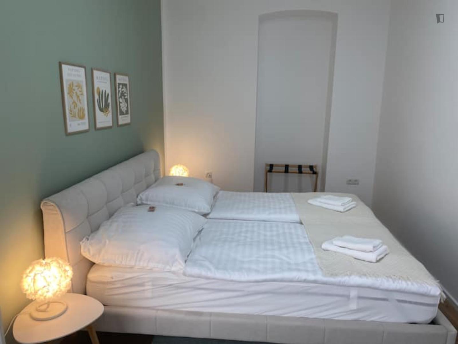 Inviting 1-Bedroom Flat Near The Thaliastraße Subway Station - 1