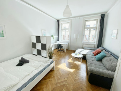 Neustiftgasse, Vienna - Gallery - 10