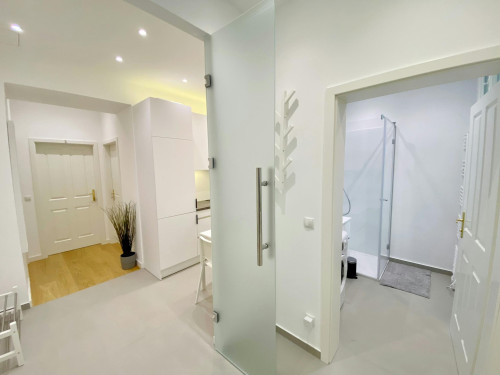 Neustiftgasse, Vienna - Gallery - 9