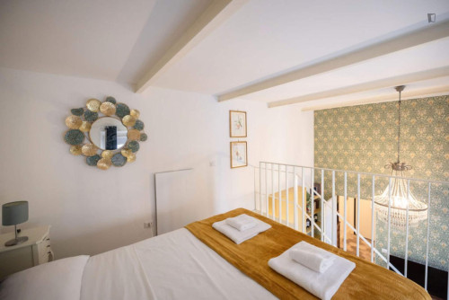 Bright studio near the Milan Business School (UIBS)