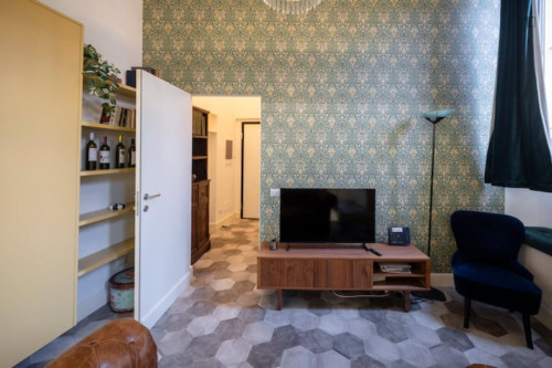 Bright studio near the Milan Business School (UIBS)