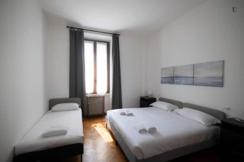 Appealing 2-bedroom flat in Zona Farini - Gallery - 11