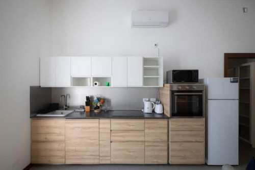 Appealing 2-bedroom flat in Zona Farini - Gallery - 9