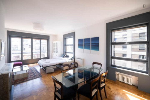 Brilliant 2-bedroom flat in Isola - Gallery - 12