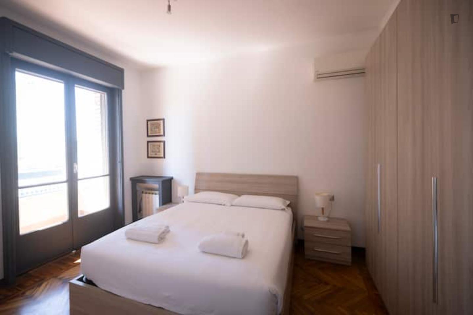 Brilliant 2-Bedroom Flat In Isola - 1