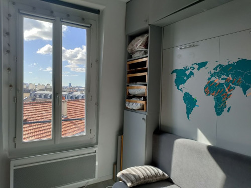 Bright room on top of Paris - toilets on the landing - Gallery - 4