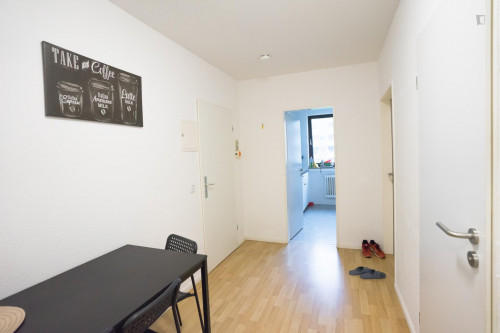 Cozy single bedroom in a 3-bedroom apartment near Elbruchstraße transport station - Gallery - 14
