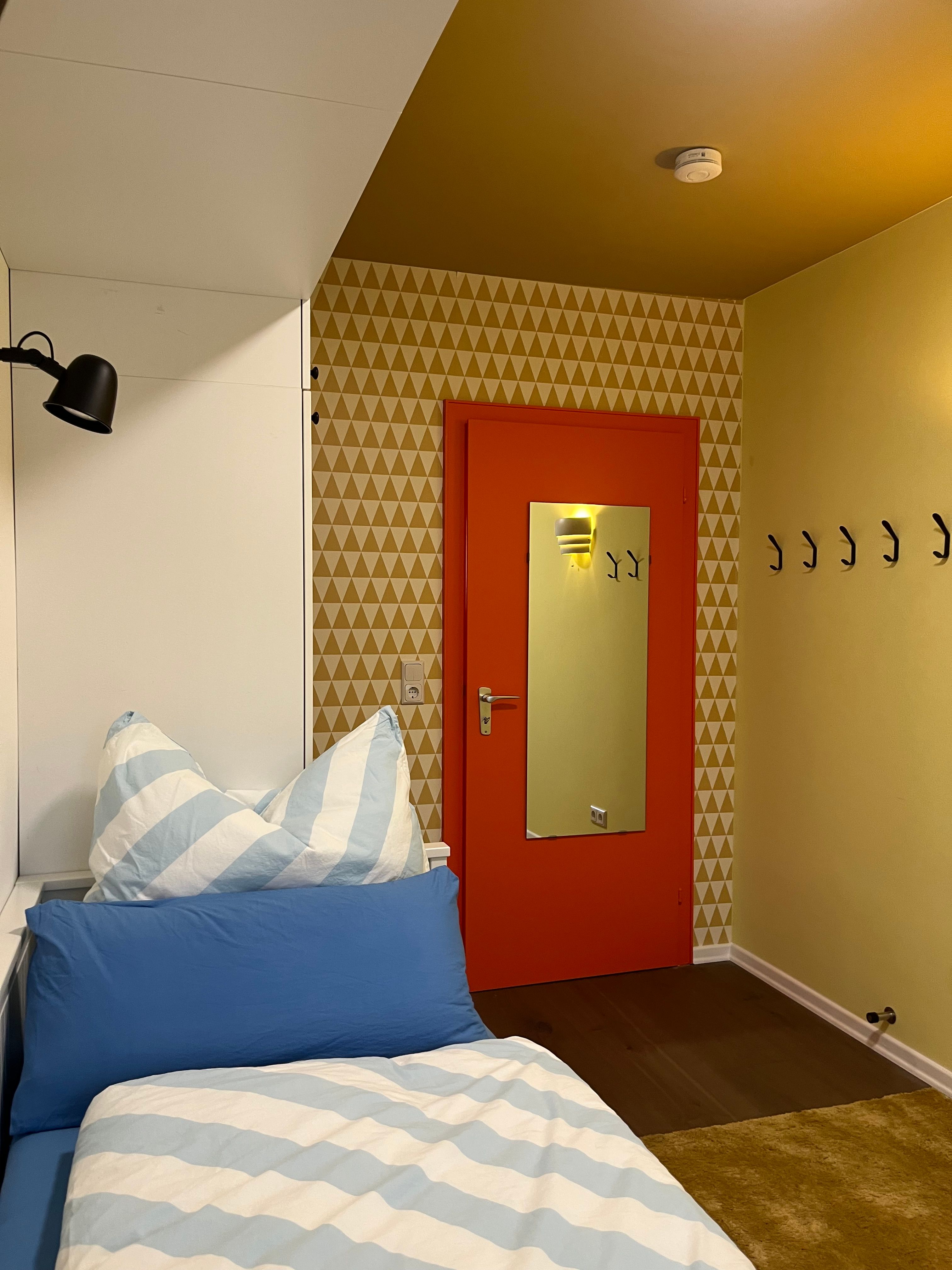 Comfortable Spacious 1st Floor Apartment - 10