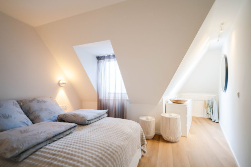 Fully renovated · 2 bedrooms · private parking · ideal for families