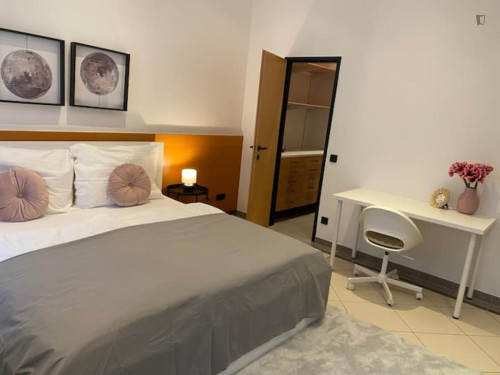 Welcoming 2-bedroom flat in Fünfhaus