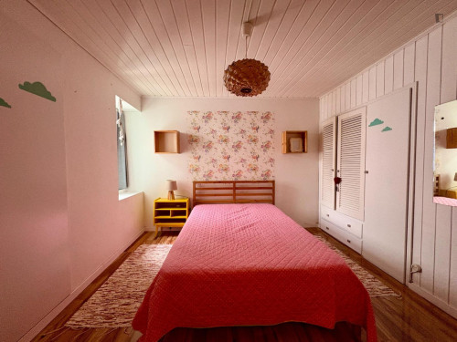 Sunny double bedroom in Ponta Delgada