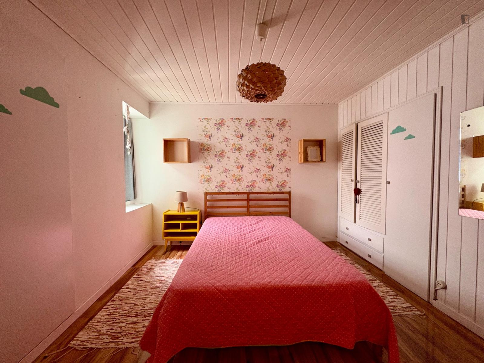 Sunny Double Bedroom In Ponta Delgada - 1