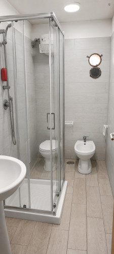 Singe Bedroom in Shared Apartment in Naples, near Policlinico - Gallery - 5