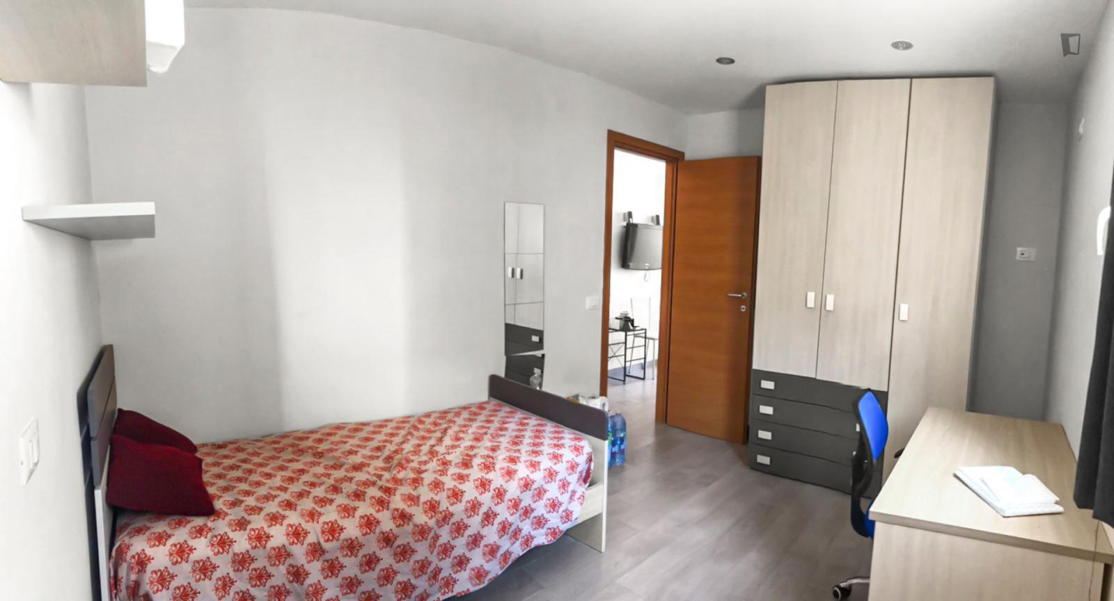 Singe Bedroom In Shared Apartment In Naples, Near Policlinico - 1
