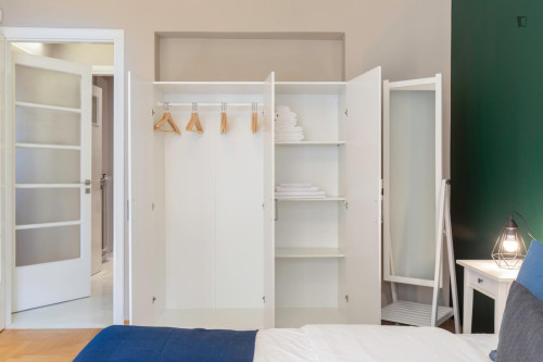 Inviting 3-bedroom flat near the Alba Graduate Business School - Gallery - 18