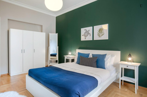 Inviting 3-bedroom flat near the Alba Graduate Business School - Gallery - 19