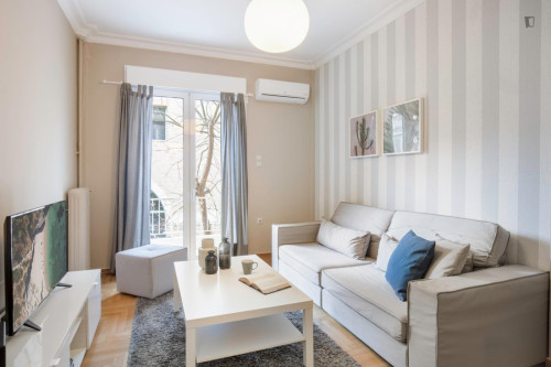 Inviting 3-bedroom flat near the Alba Graduate Business School - Gallery - 16