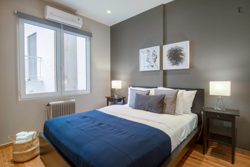 Inviting 3-bedroom flat near the Alba Graduate Business School - Gallery - 8
