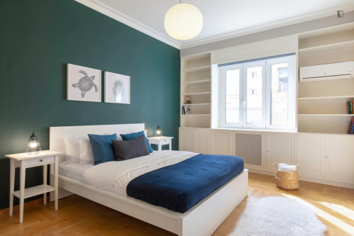 Inviting 3-bedroom flat near the Alba Graduate Business School - Gallery - 11