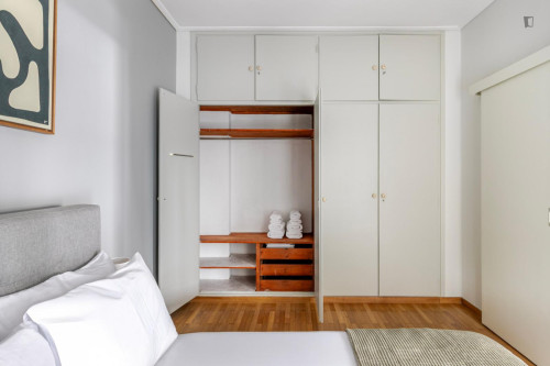 Welcoming 2-bedroom flat in Alimos