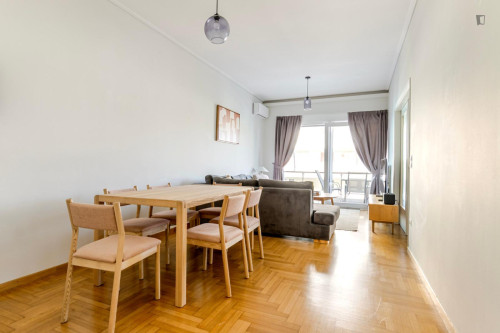 Welcoming 2-bedroom flat in Alimos - Gallery - 12