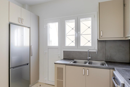 Welcoming 2-bedroom flat in Alimos - Gallery - 9