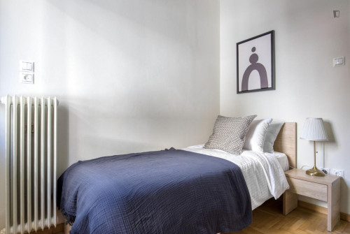 Comfortable 2-bedroom flat near the University of Economics and Business - Gallery - 6