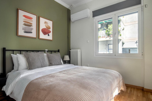 Comfortable 2-bedroom flat near the University of Economics and Business - Gallery - 11