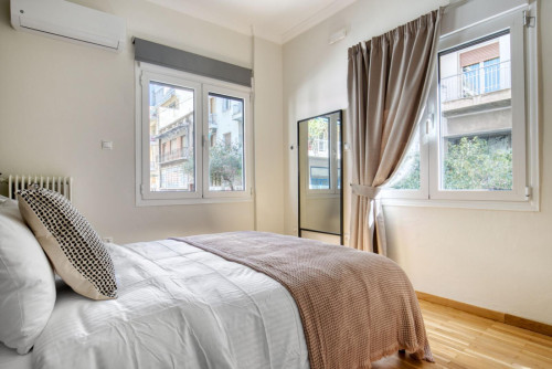 Comfortable 2-bedroom flat near the University of Economics and Business - Gallery - 19