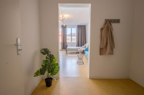 Fully Furnished Studio Apartment - All-Inclusive - Gallery - 6