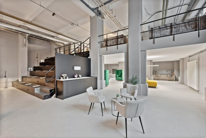 Studio - 2