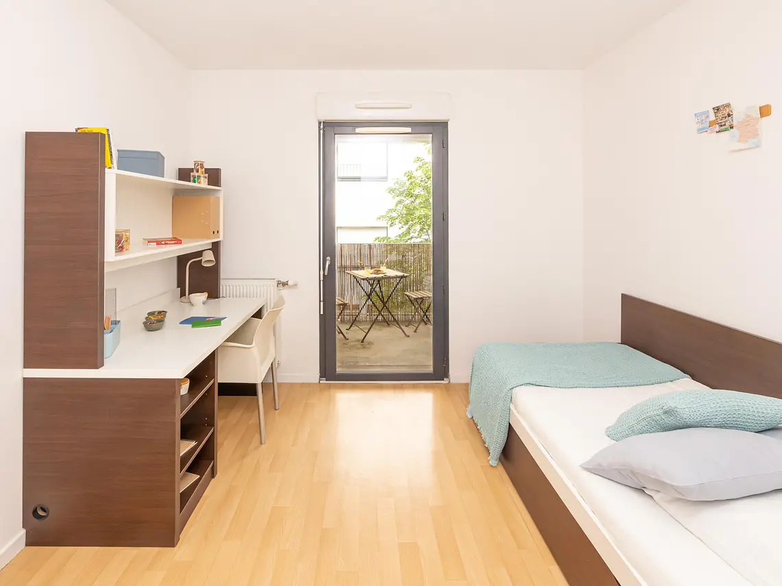 Studio With Balcony - 6