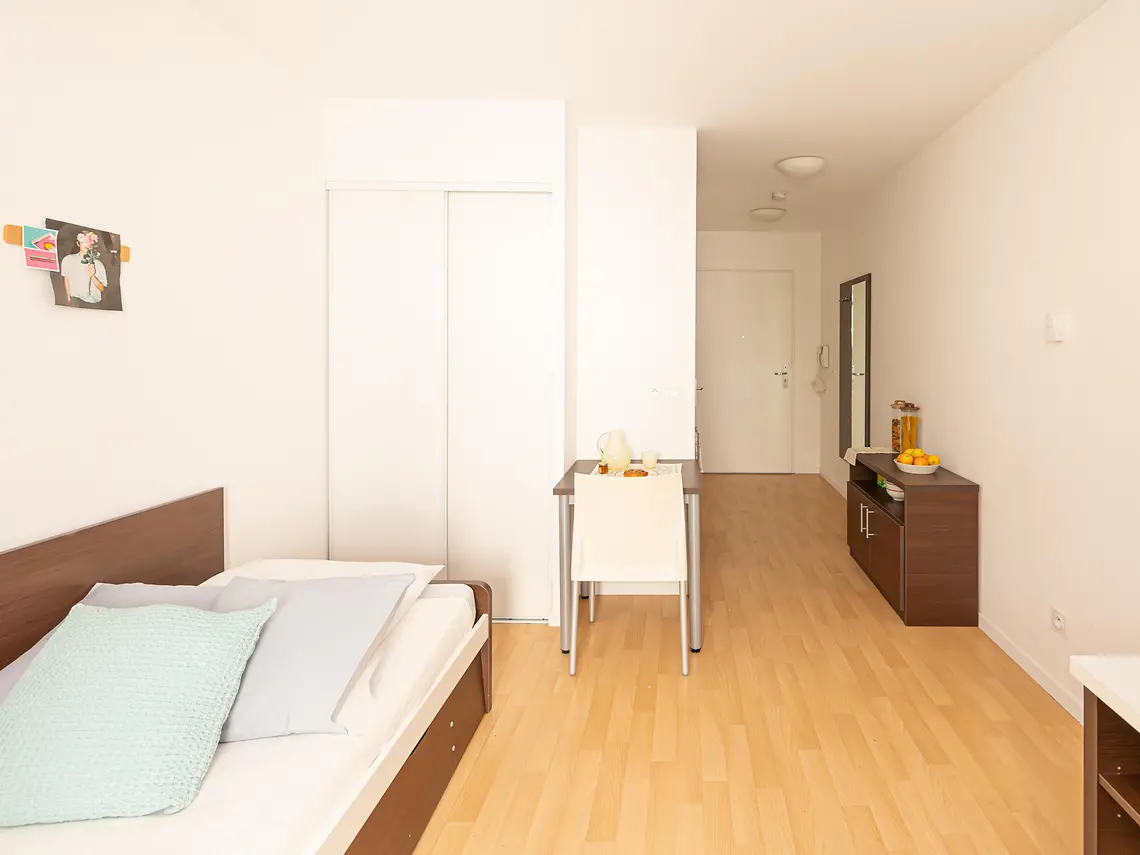 Studio With Balcony - 1