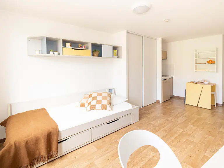 Studio With Balcony - 4