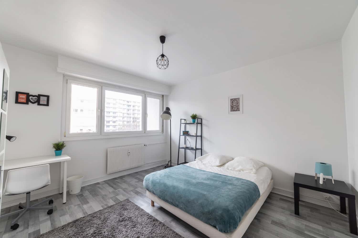 Large Bright Room - 16m² - ST22 - 1