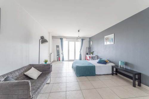 Spacious luminous room - 24m² - ST34