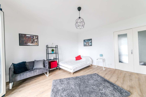Spacious and bright room - 18m² - ST50