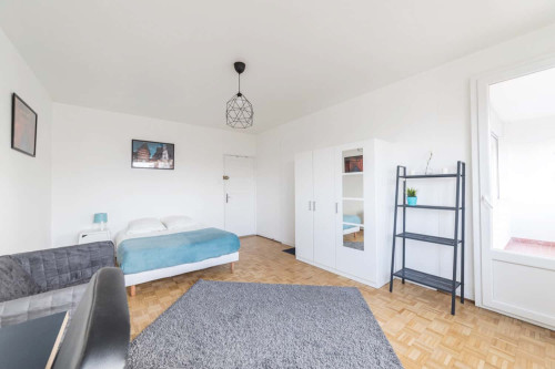 Spacious and bright room - 20m² - ST54