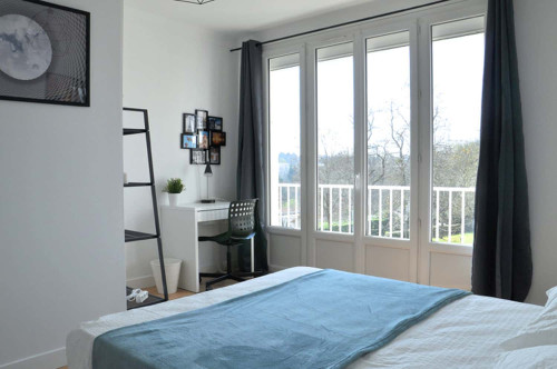 Spacious room with balcony - 15m² - NT2