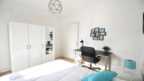 Very luminous room - 12m² - TO7
