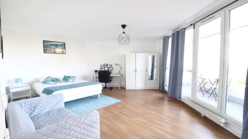 Spacious and luminous room - 22m² - NTR5