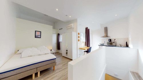 Suresnes Roosevelt - Private Studio (7)