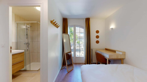 Jane - Private Room (3)