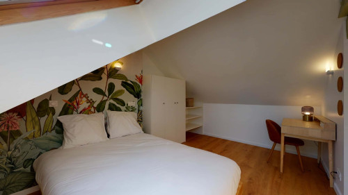Jane - Private Room (7)