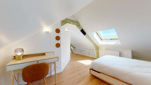 Jane - Private Room (7)