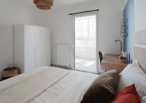 Beautiful 12 m² bedroom for rent near Lyon - LYO43