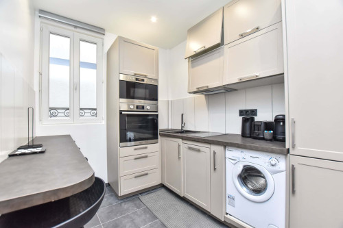 Magnifique appartement refait à neuf 2P / La Défense- BAIL MOBILITE